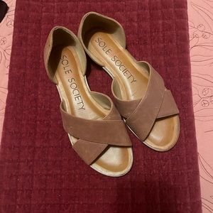 Sole society, leather, open toed flats, worn once size 8
